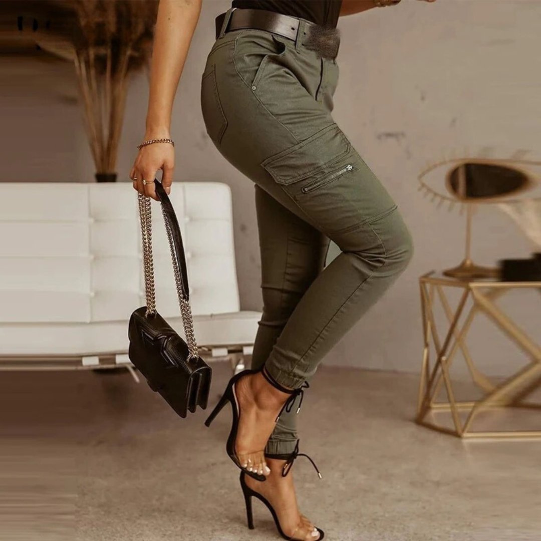 Chloé – Jean cargo femme | Style urbain et confort moderne