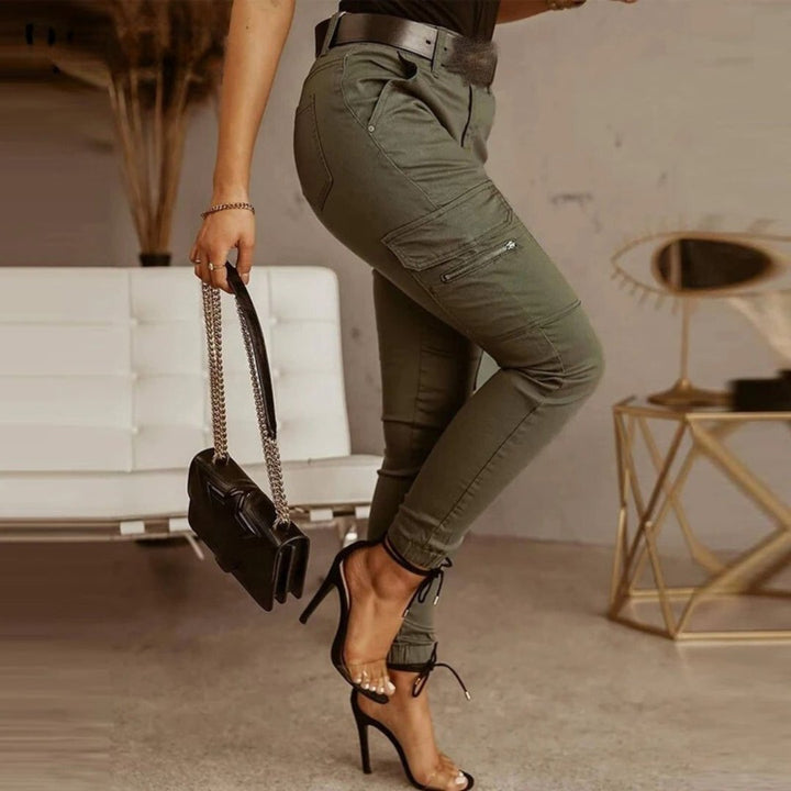 Chloé – Jean cargo femme | Style urbain et confort moderne