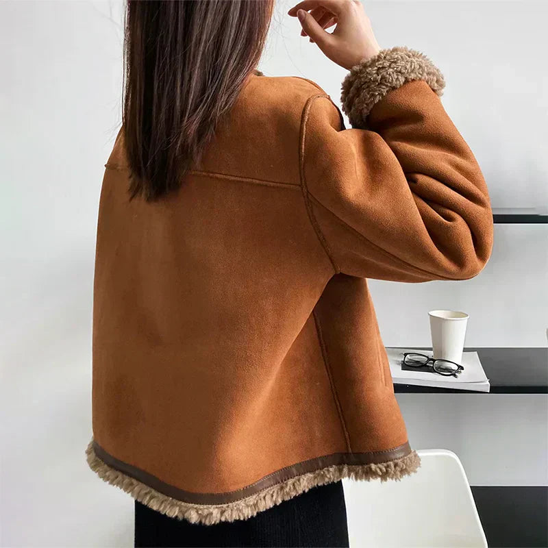 Veste Courte Effet Mouton : Chaleur Chic & Tendance