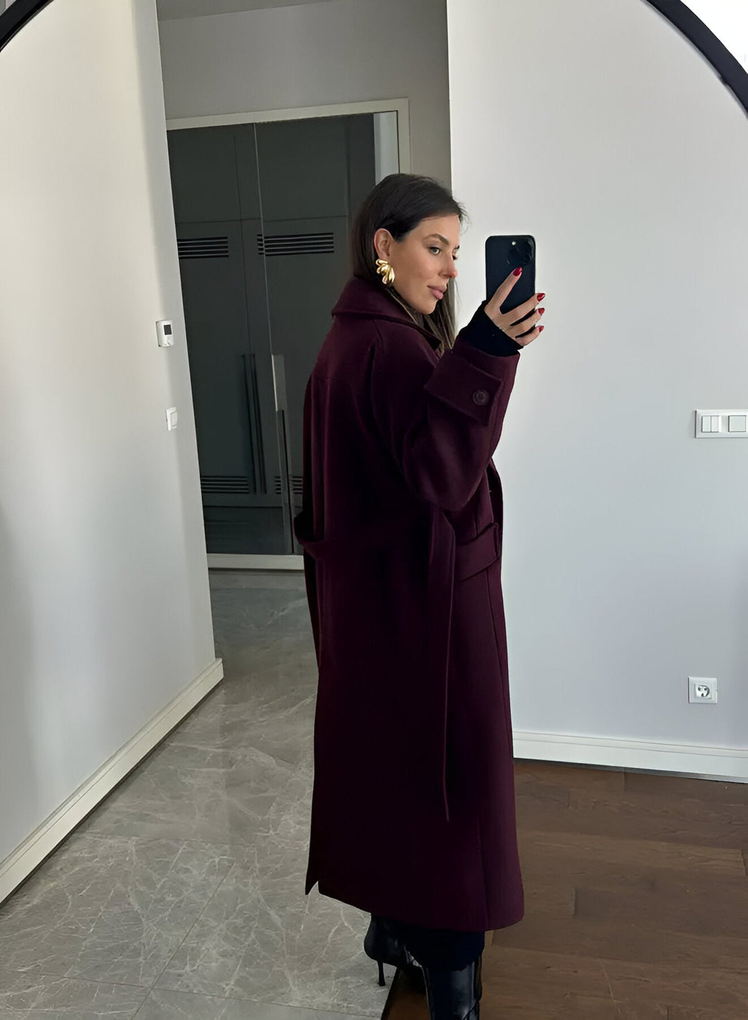 Manteau Long Ceinturé : Élégance Chaleureuse & Silhouette