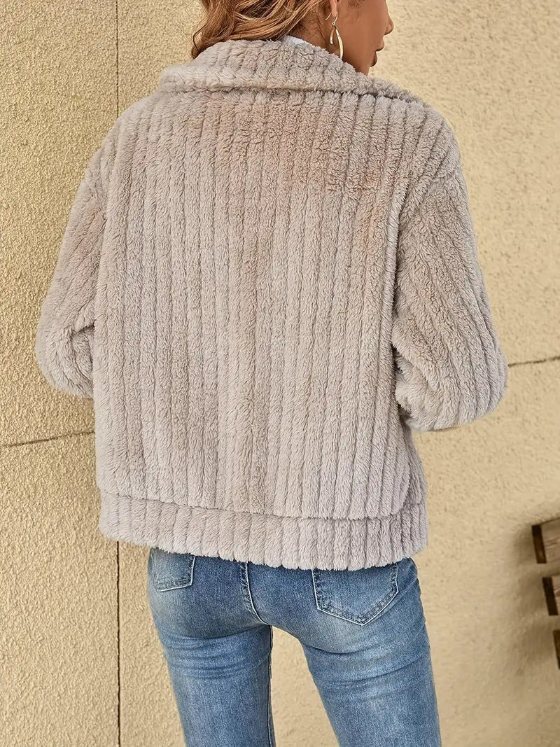 Veste Fausse Fourrure : Chaleur Douce et Élégance Hivernale