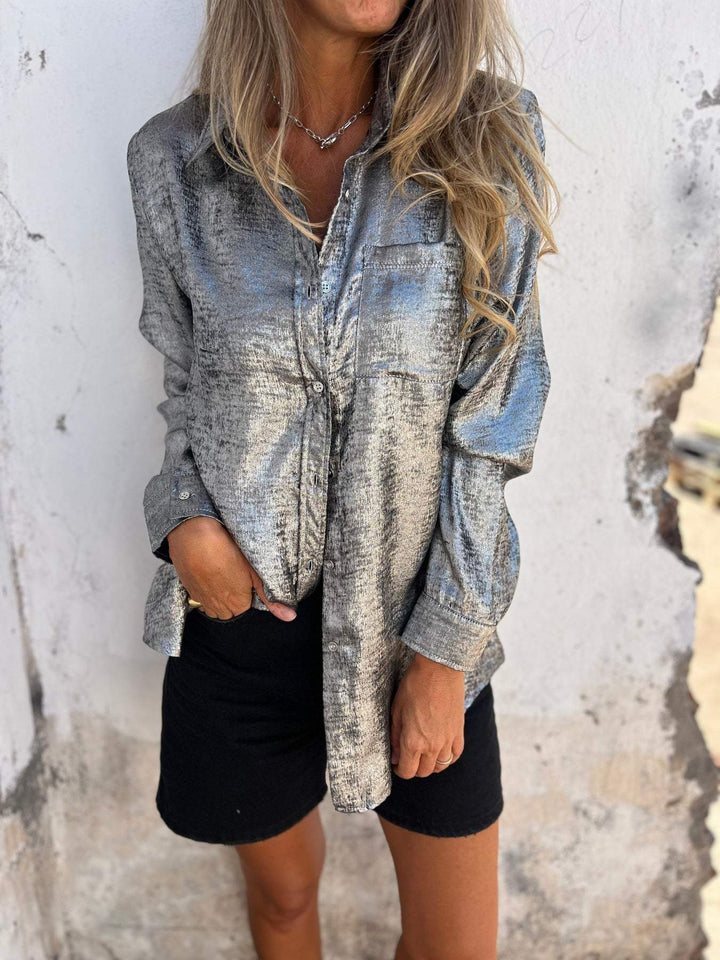 Chemise Satin Métallisée : Fluide, Chic & Tendance