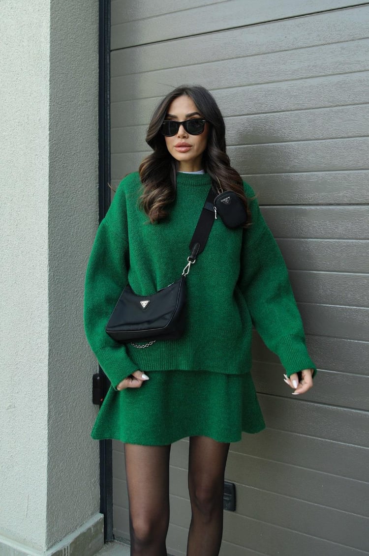Ensemble Pull Oversize & Jupe : Élégance Confort Automnal